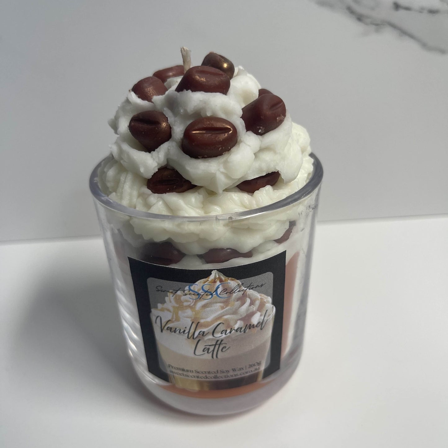 شمعة الفراولة وكريمة الصويا - 220 جم