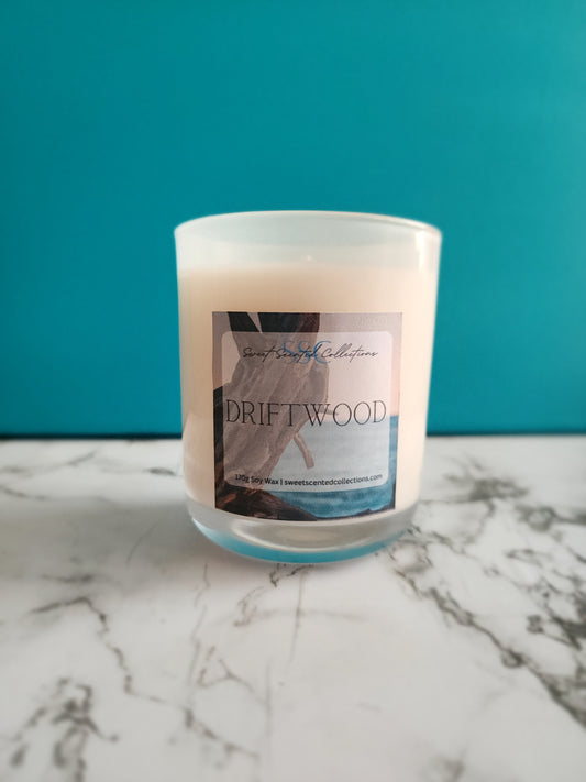 شمعة الأخشاب الطافية