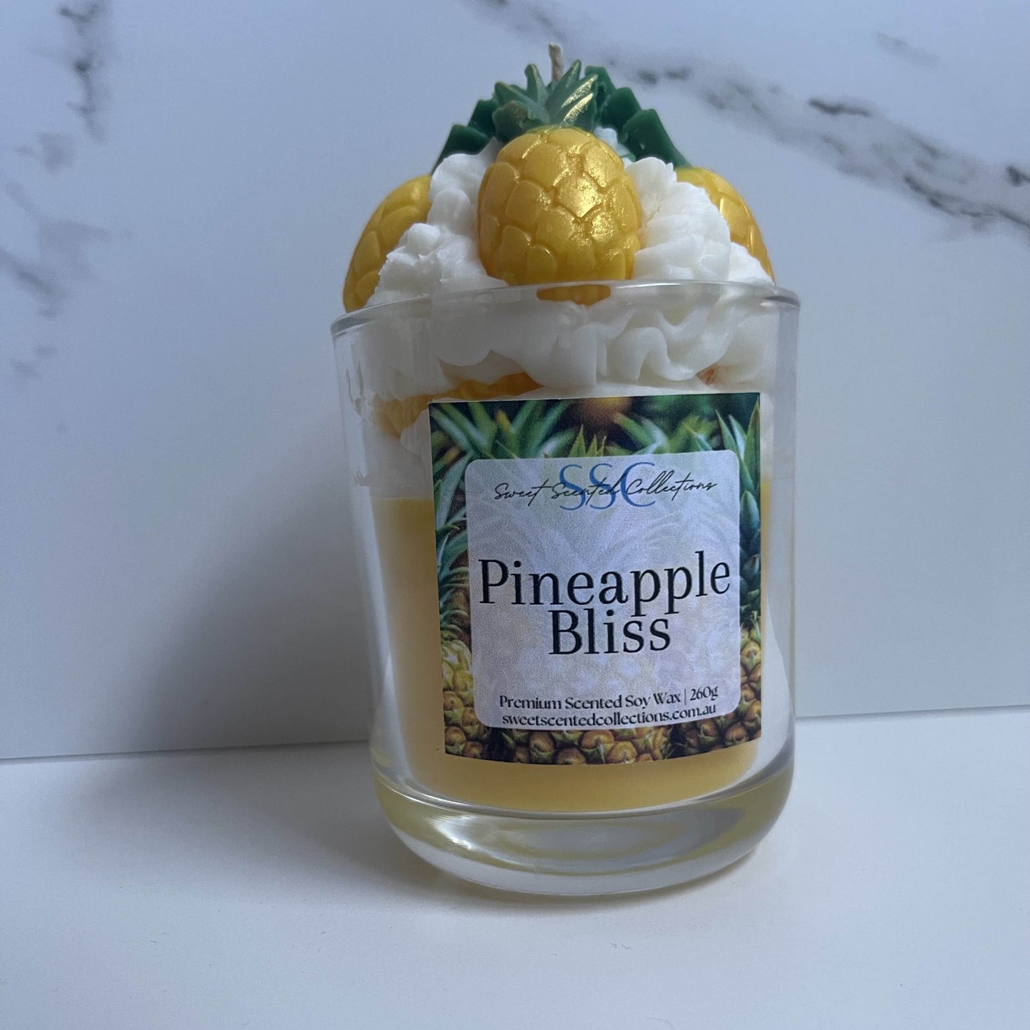 شمعة الفراولة وكريمة الصويا - 220 جم