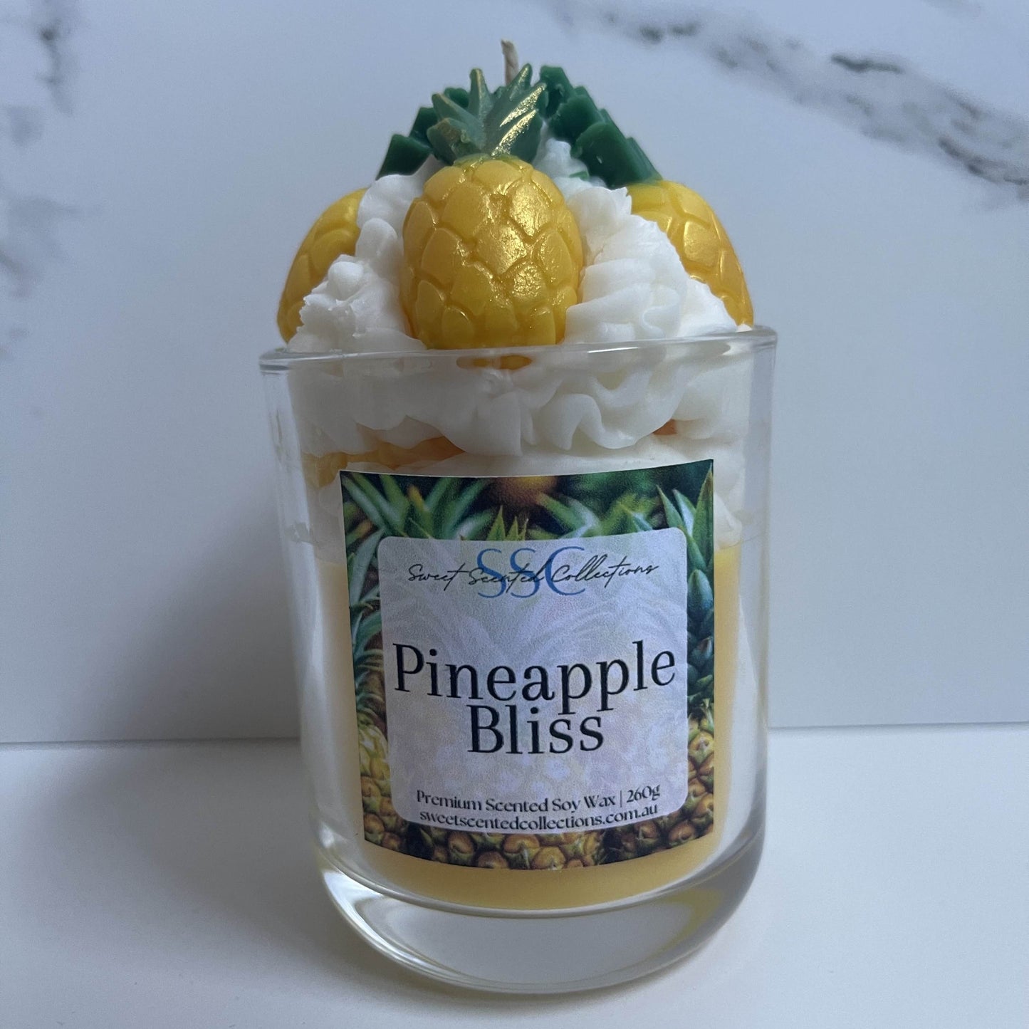 شمعة الفراولة وكريمة الصويا - 220 جم